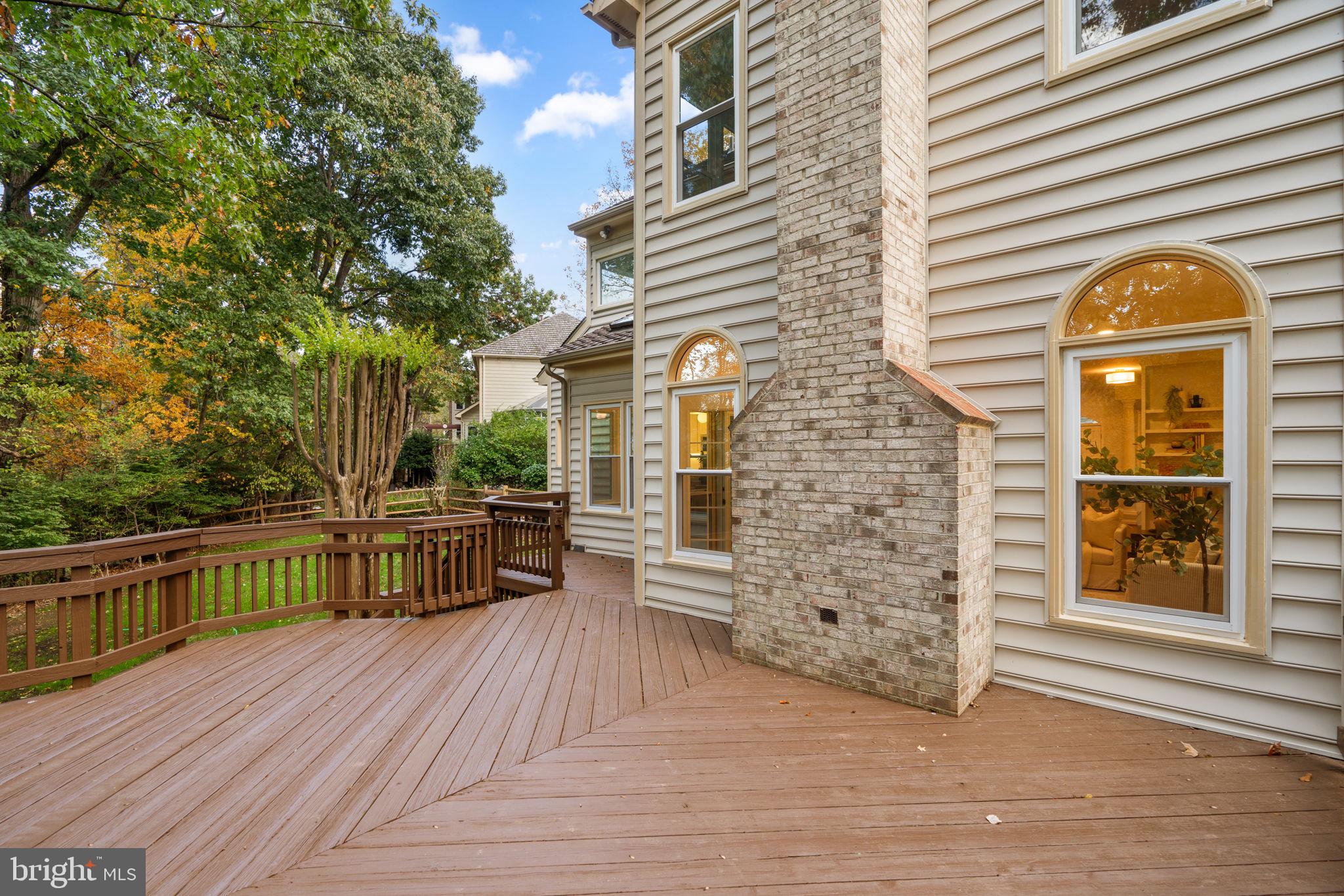 ASHBURTON OAKS - Residential