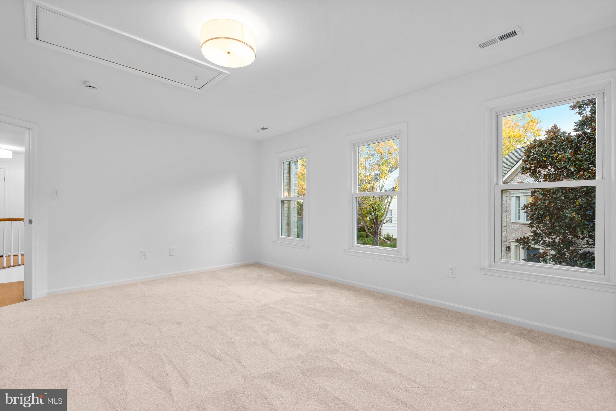 ASHBURTON OAKS - Residential