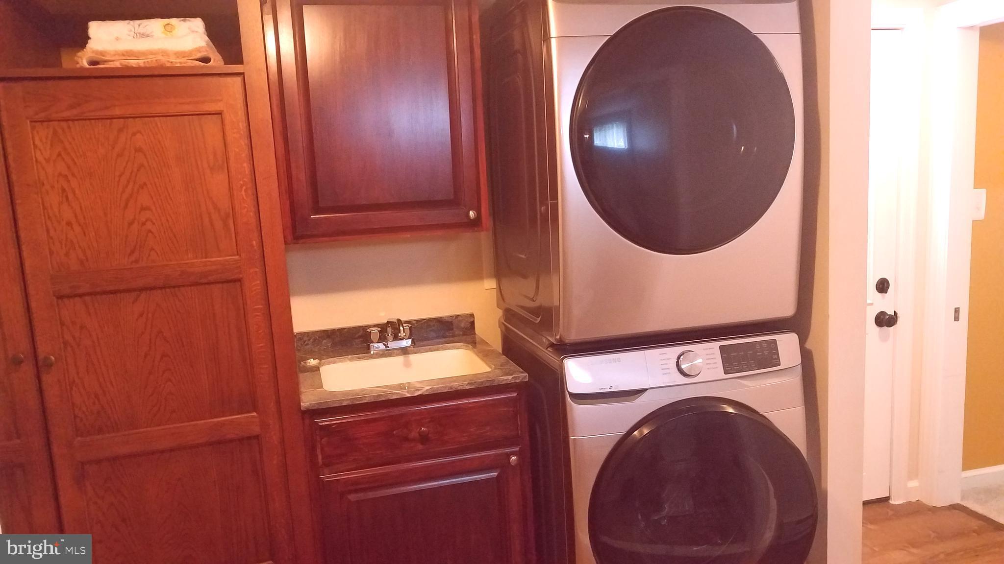 HILLANDALE HOMES - Residential