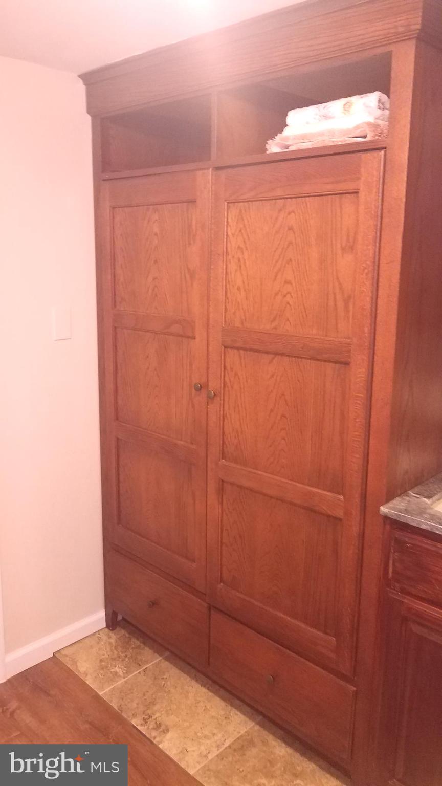 HILLANDALE HOMES - Residential