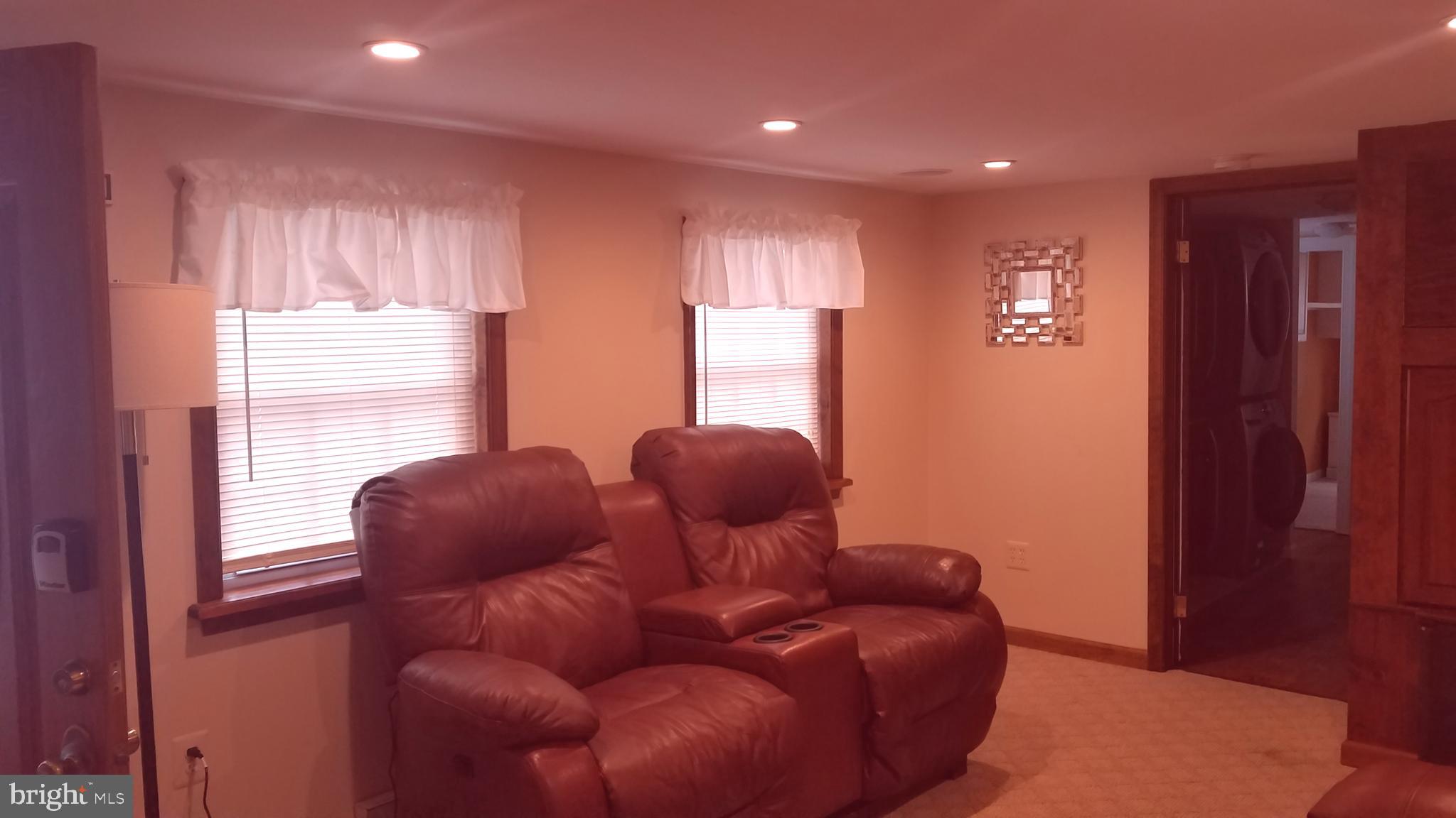 HILLANDALE HOMES - Residential