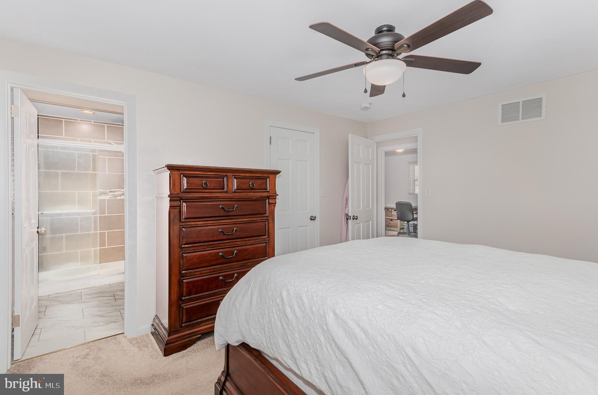 RIDGELAND - Residential