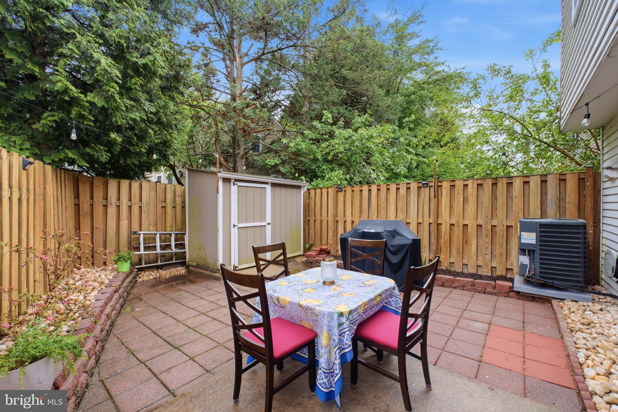 NEWINGTON STATION - Residential