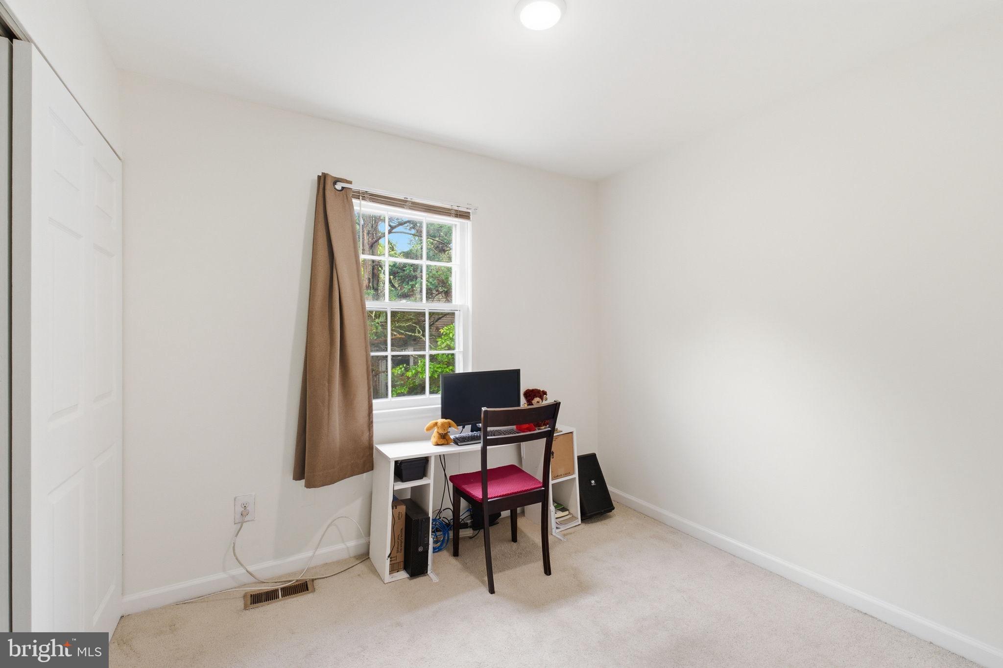 NEWINGTON STATION - Residential