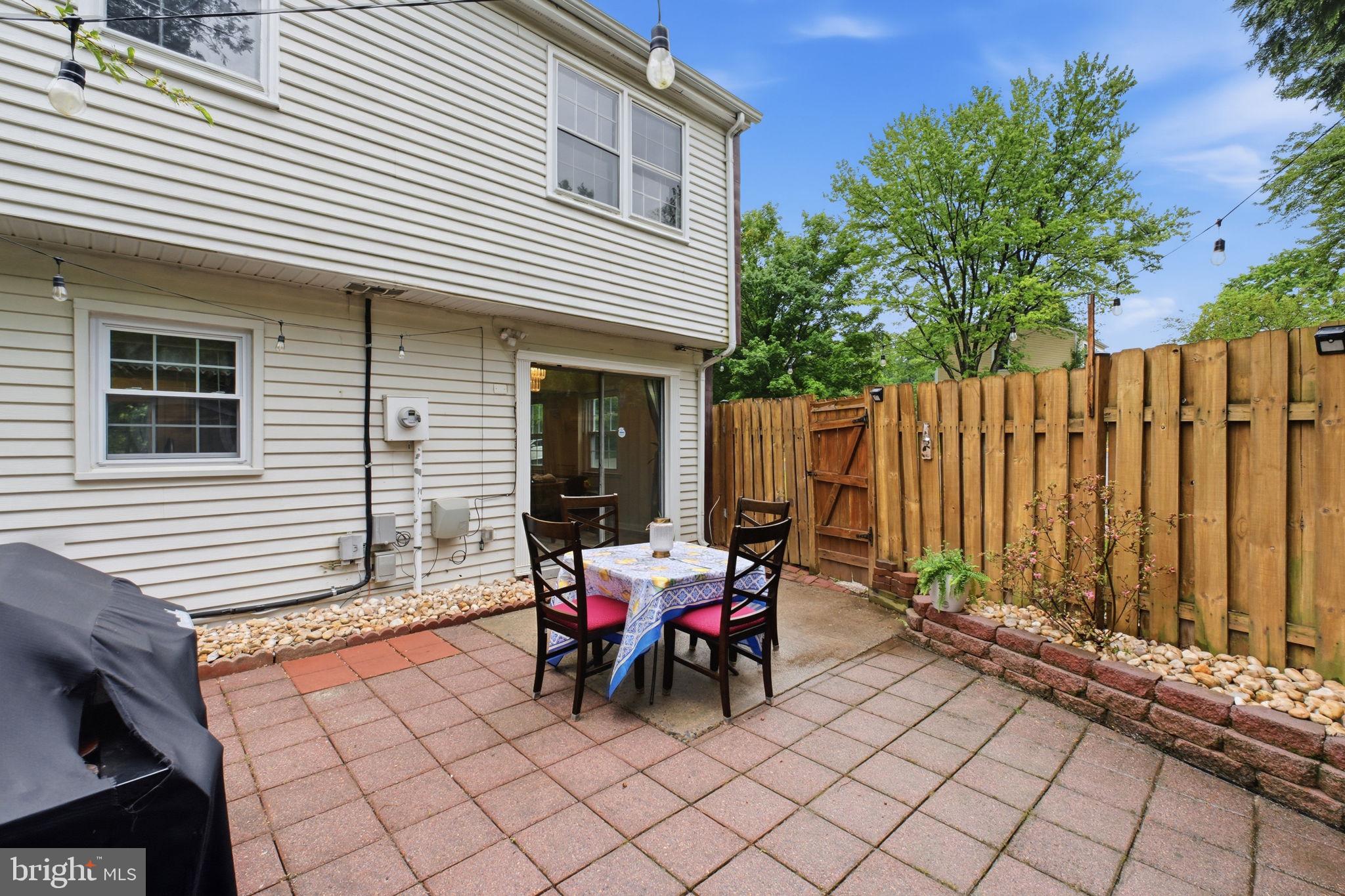 NEWINGTON STATION - Residential
