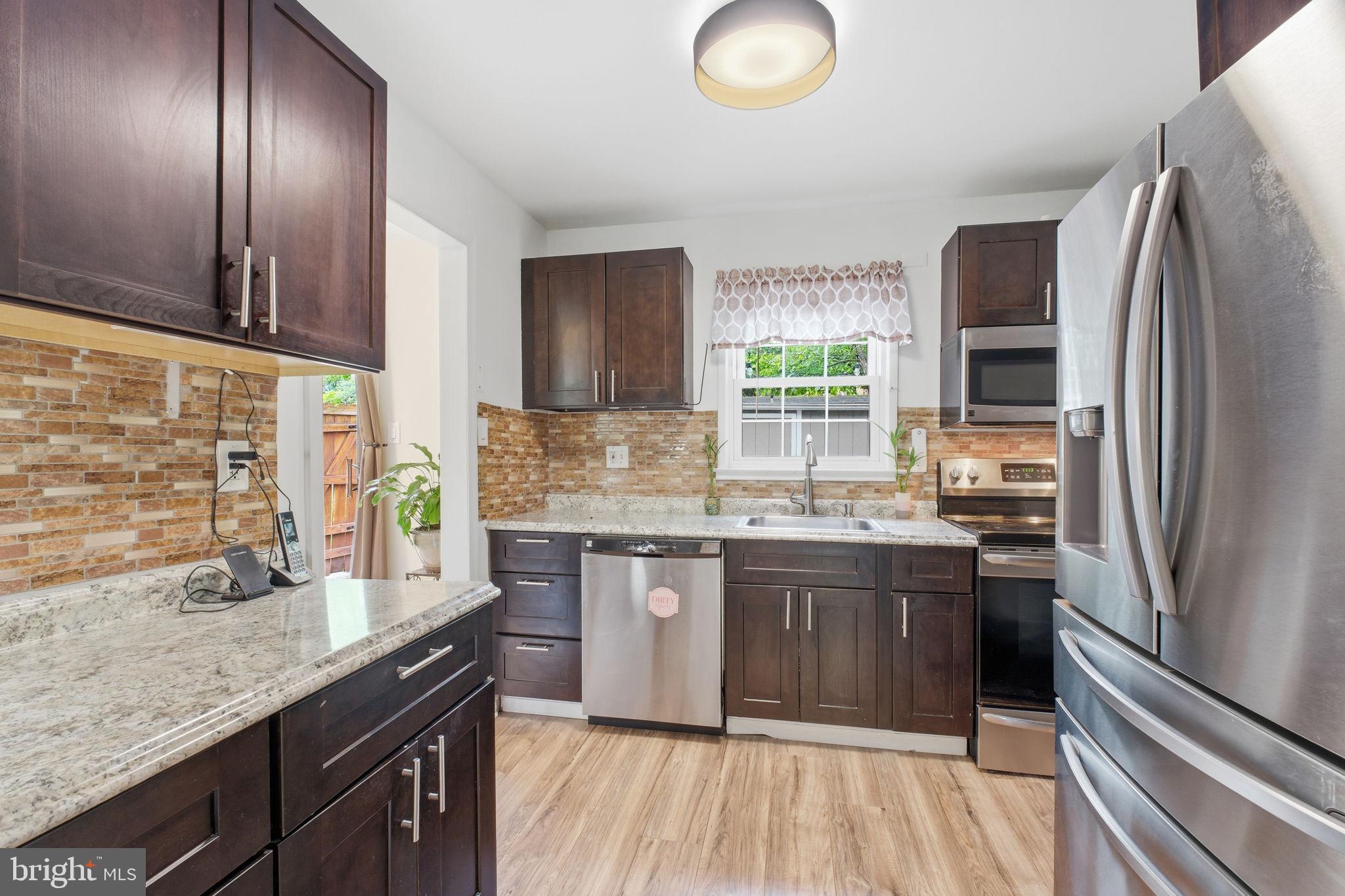 NEWINGTON STATION - Residential
