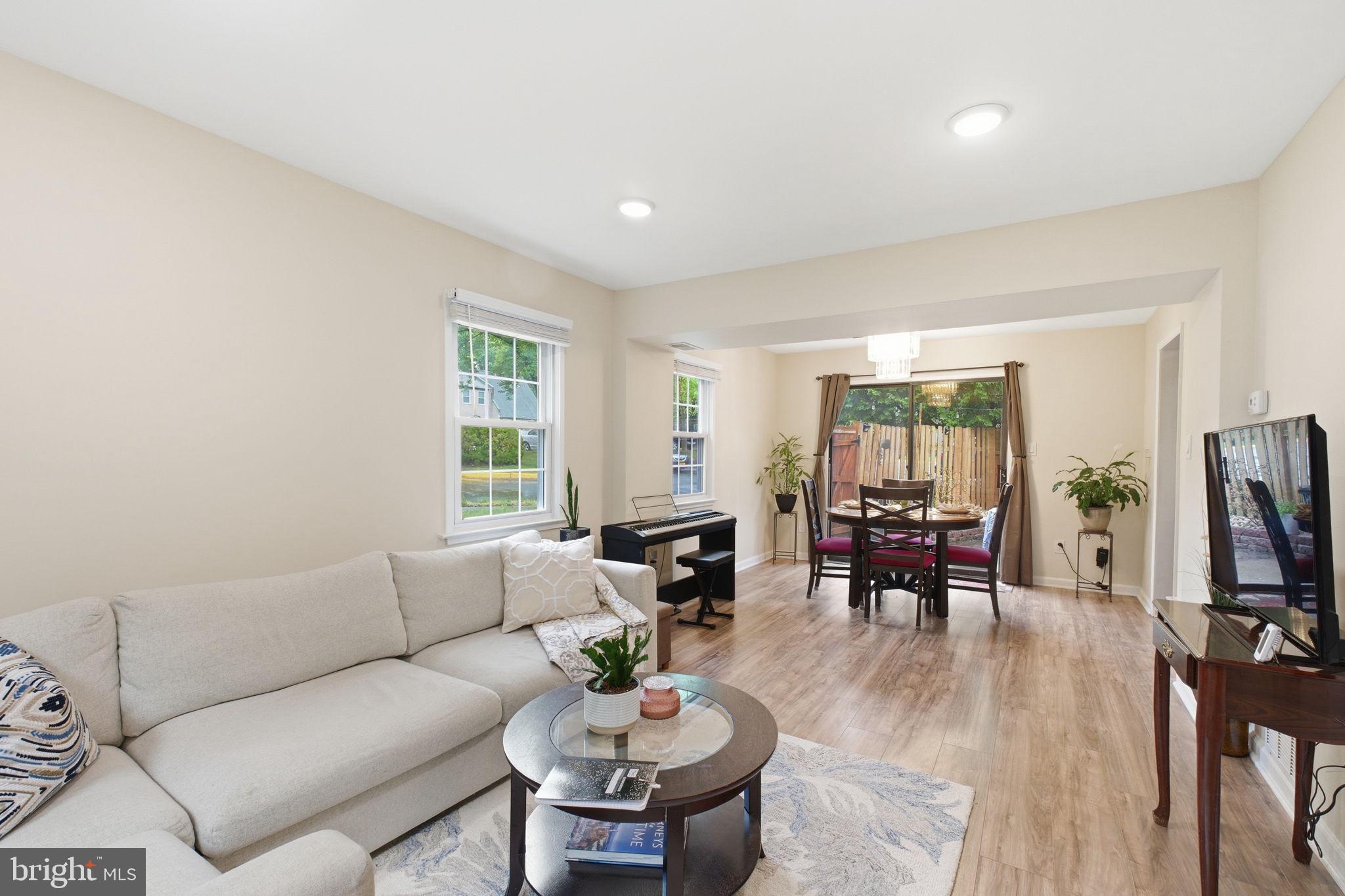 NEWINGTON STATION - Residential