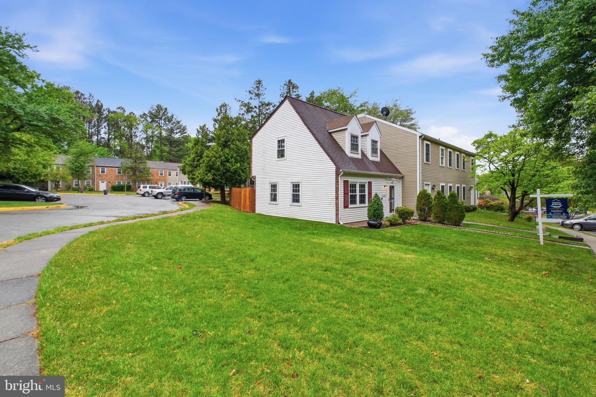 NEWINGTON STATION - Residential