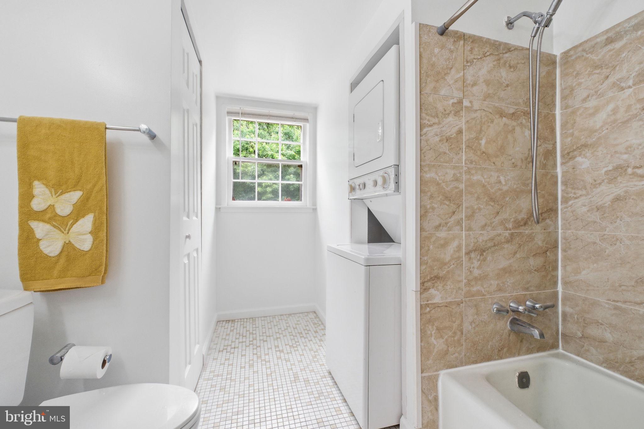 NEWINGTON STATION - Residential