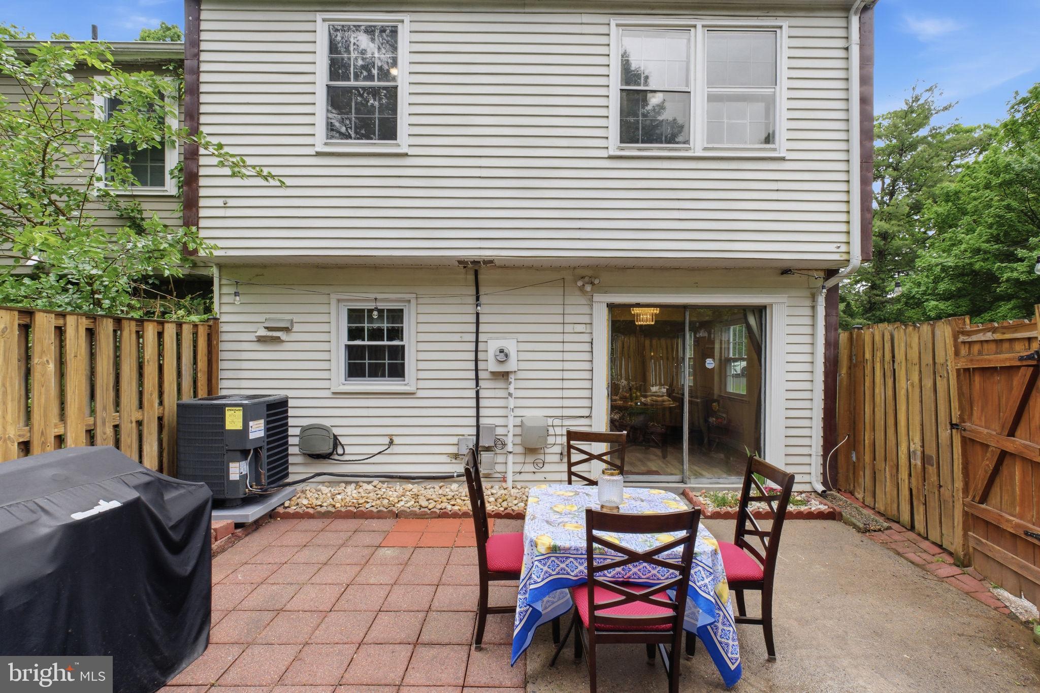 NEWINGTON STATION - Residential