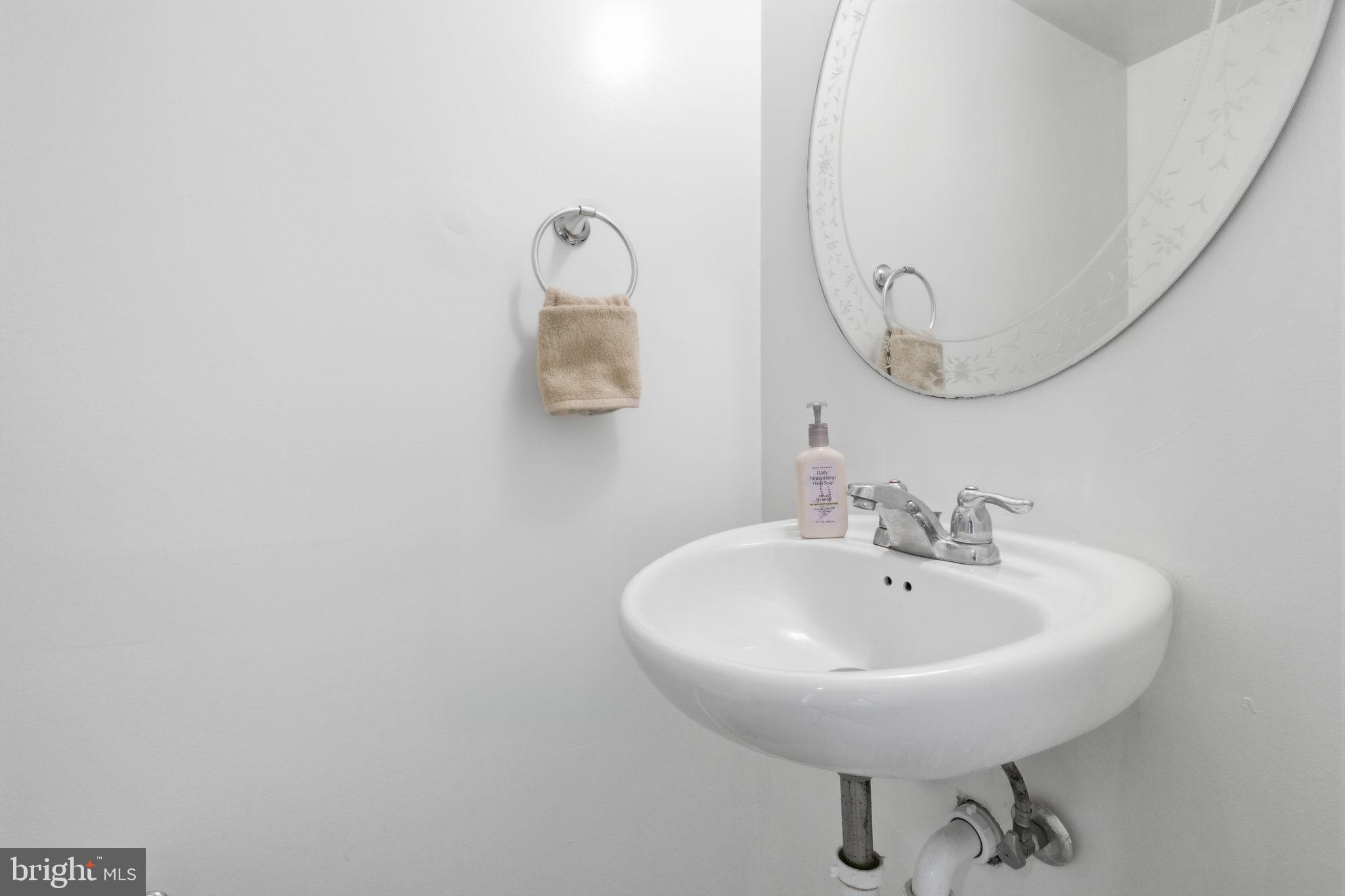 NEWINGTON STATION - Residential