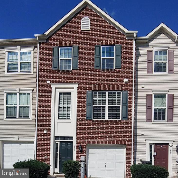 RED OAK CROSSING - Residential Lease