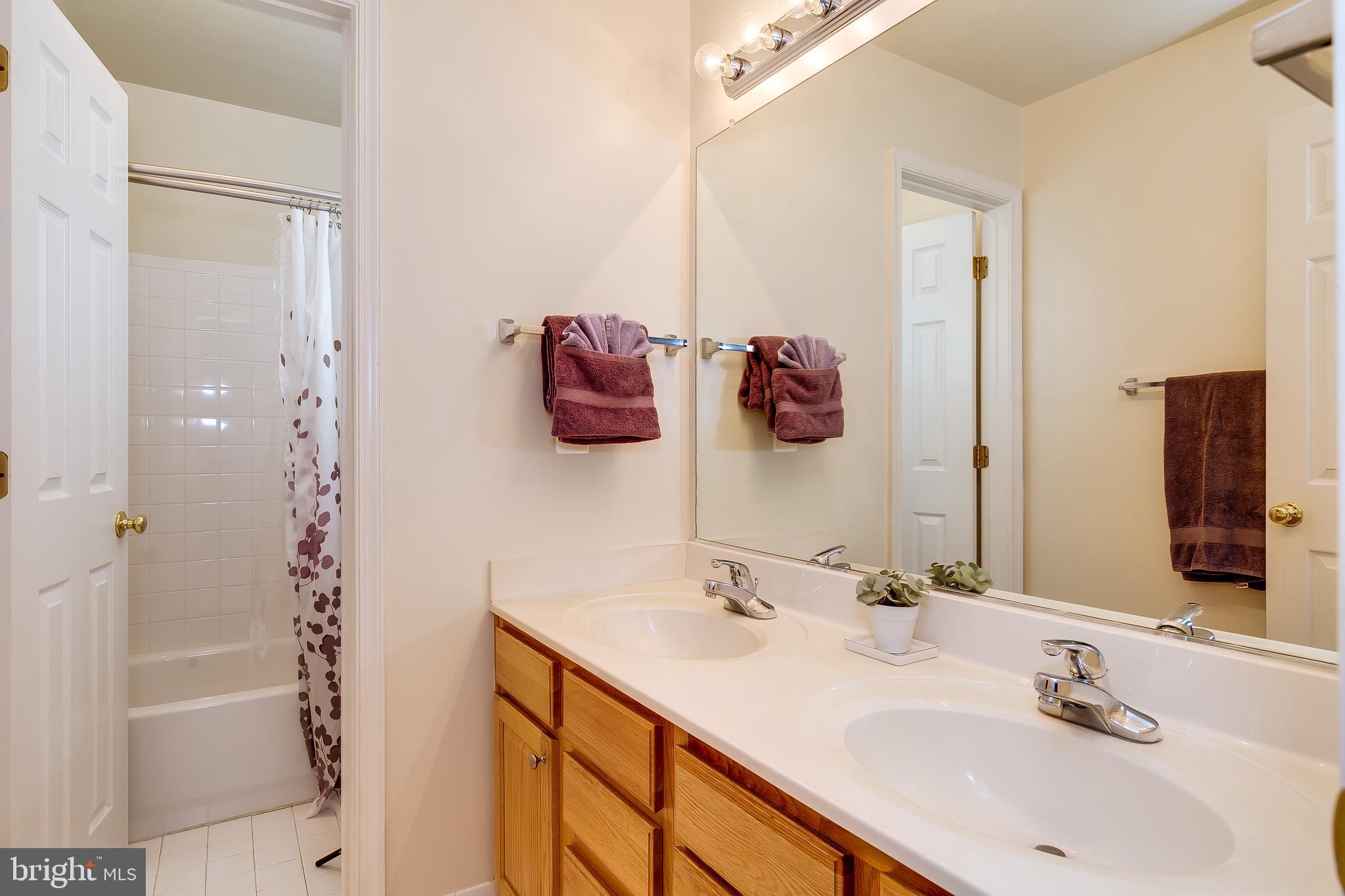 CABIN VILLAGE - Residential