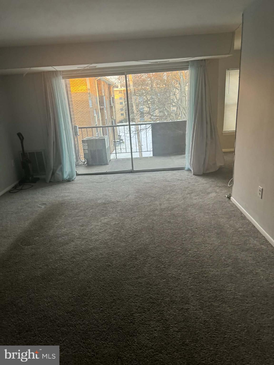 MARLOW TOWERS - Residential Lease