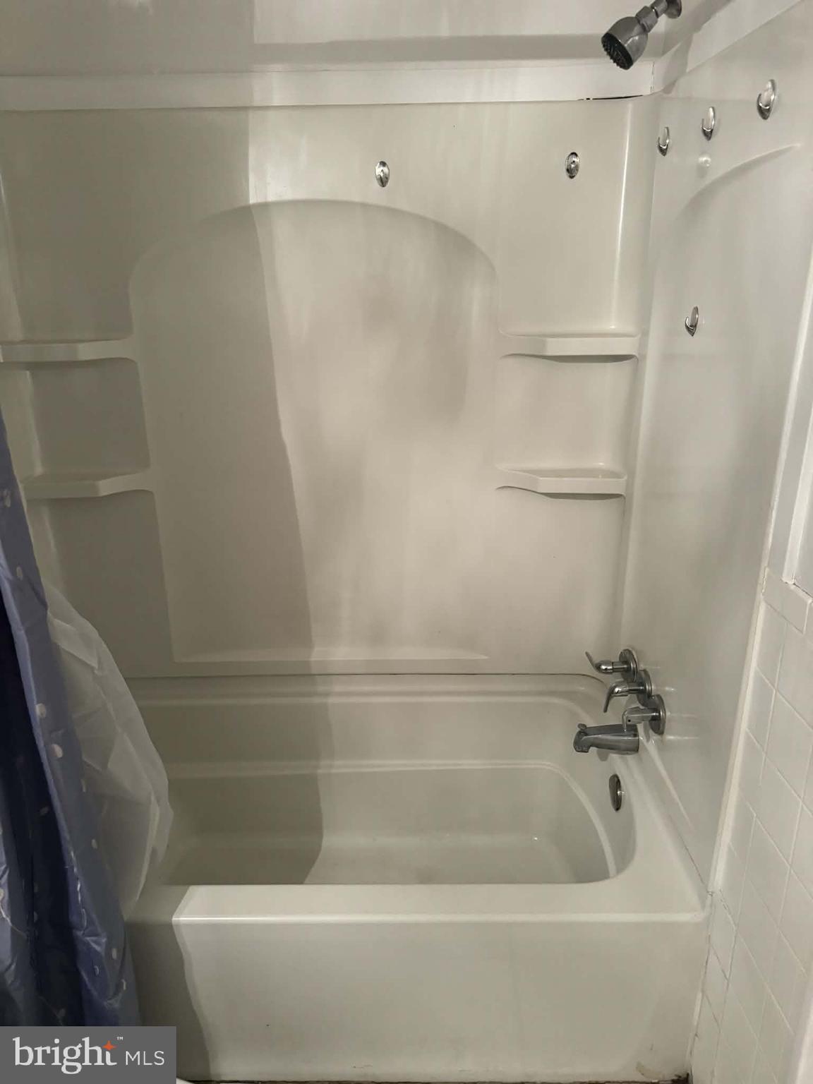 MARLOW TOWERS - Residential Lease