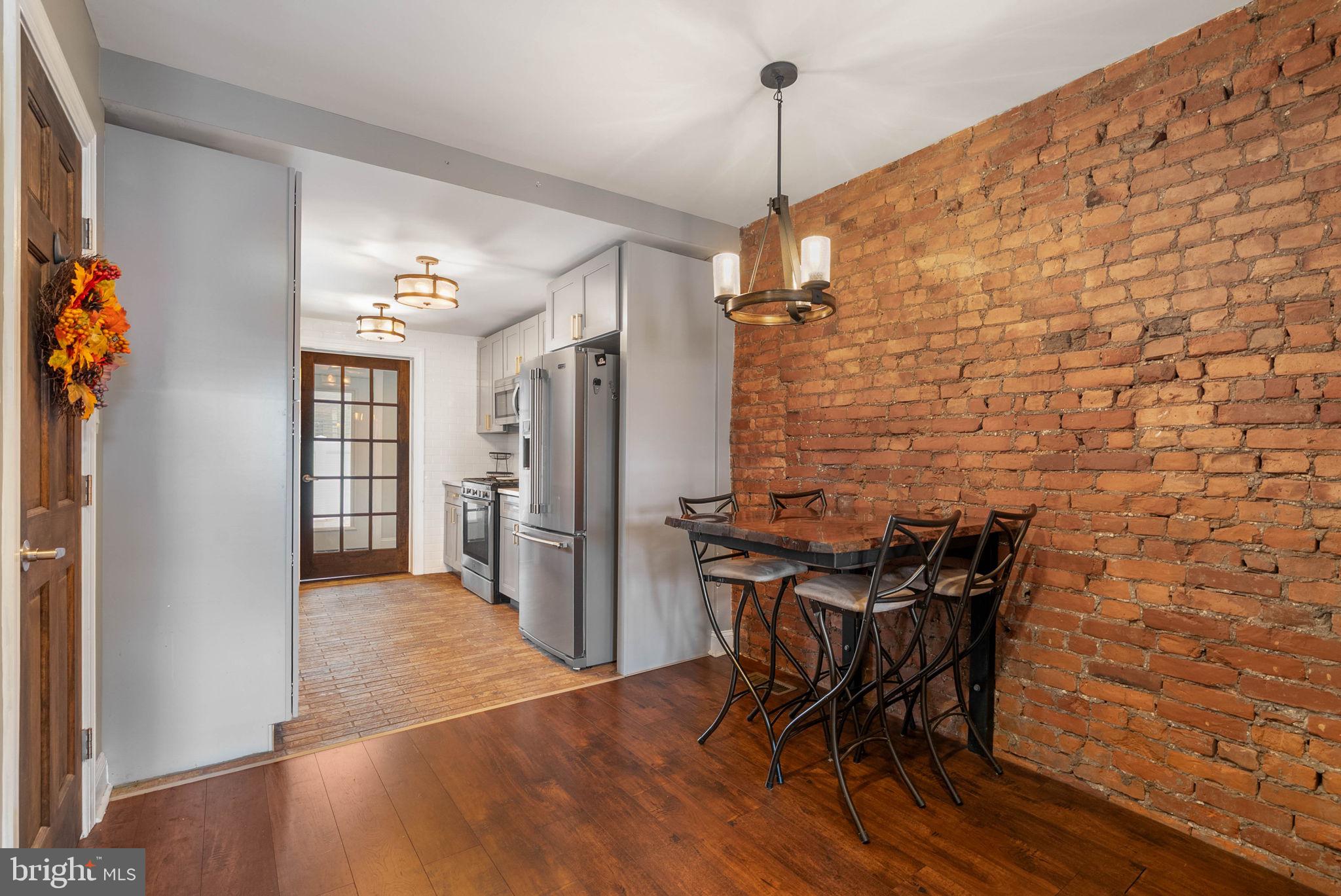 3423 LIVINGSTON STREET
