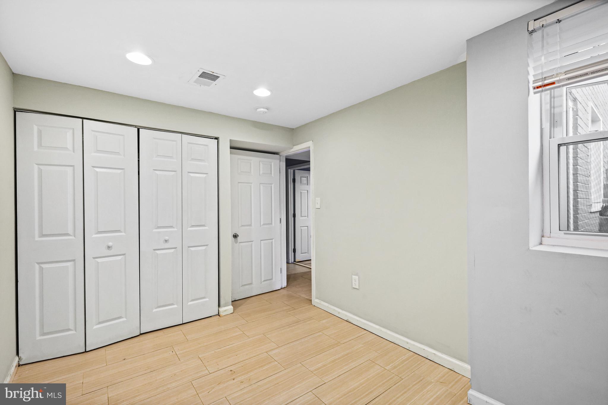 TEMPLE HILLS - Residential