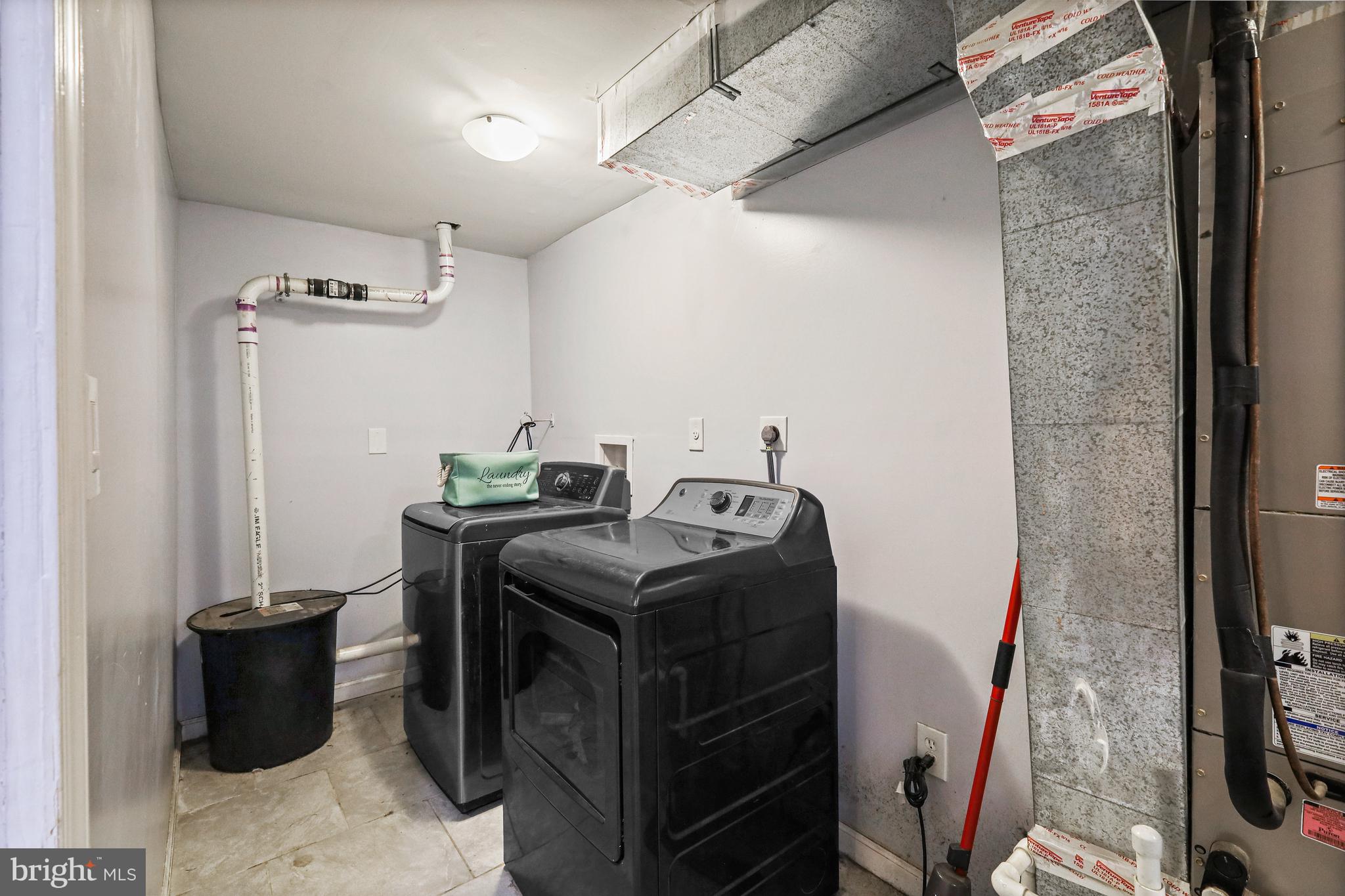 TEMPLE HILLS - Residential