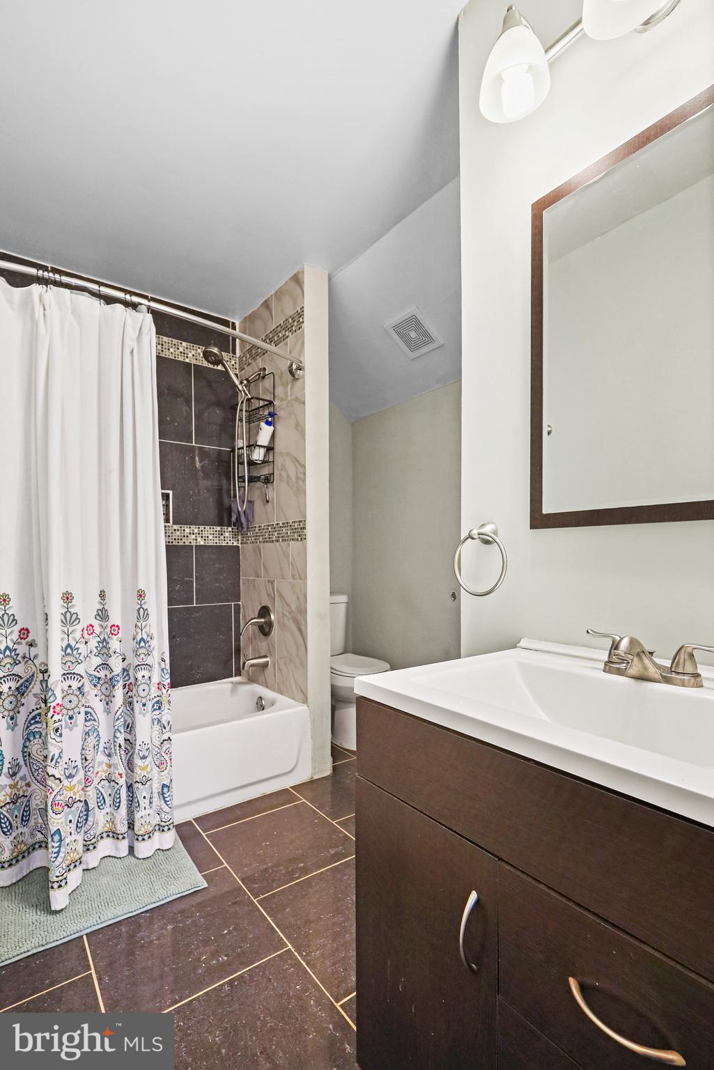 TEMPLE HILLS - Residential