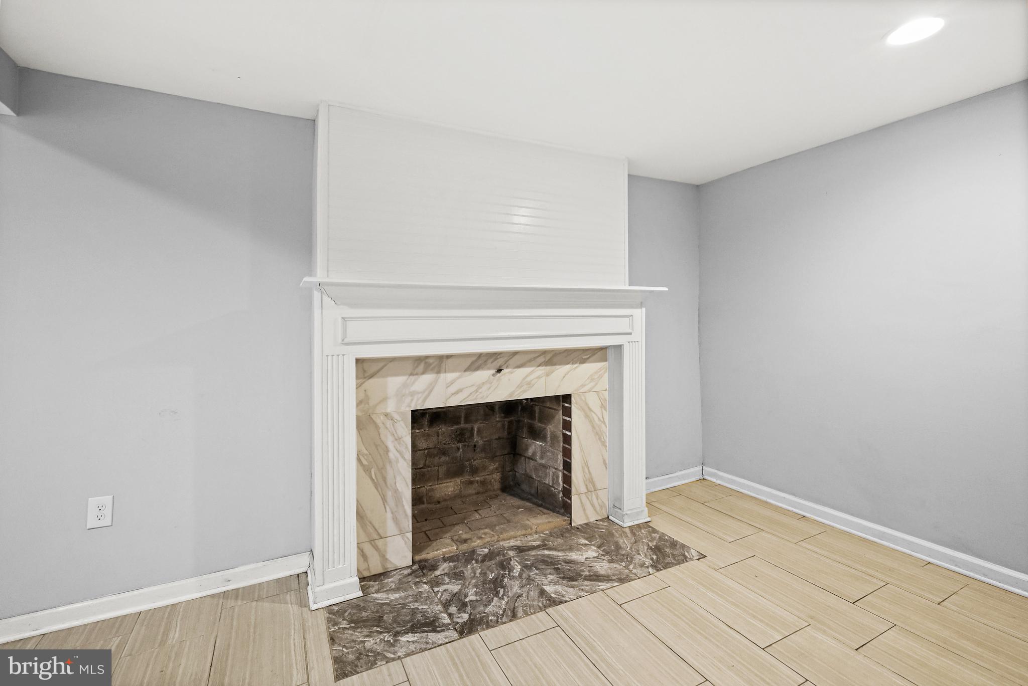 TEMPLE HILLS - Residential