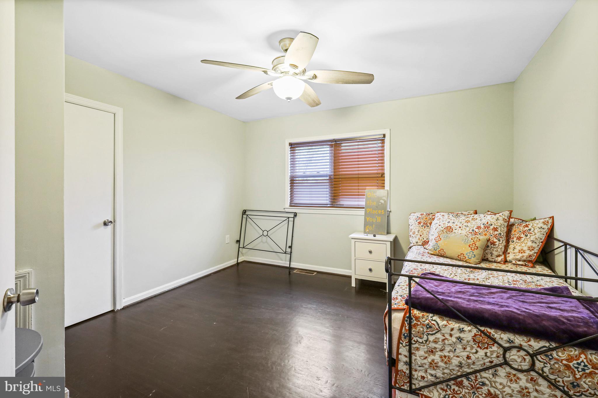 TEMPLE HILLS - Residential