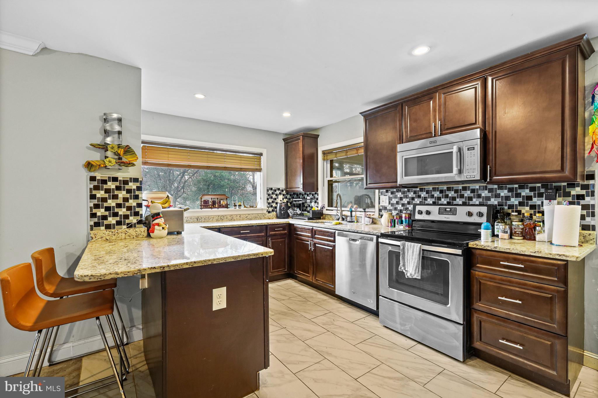 TEMPLE HILLS - Residential