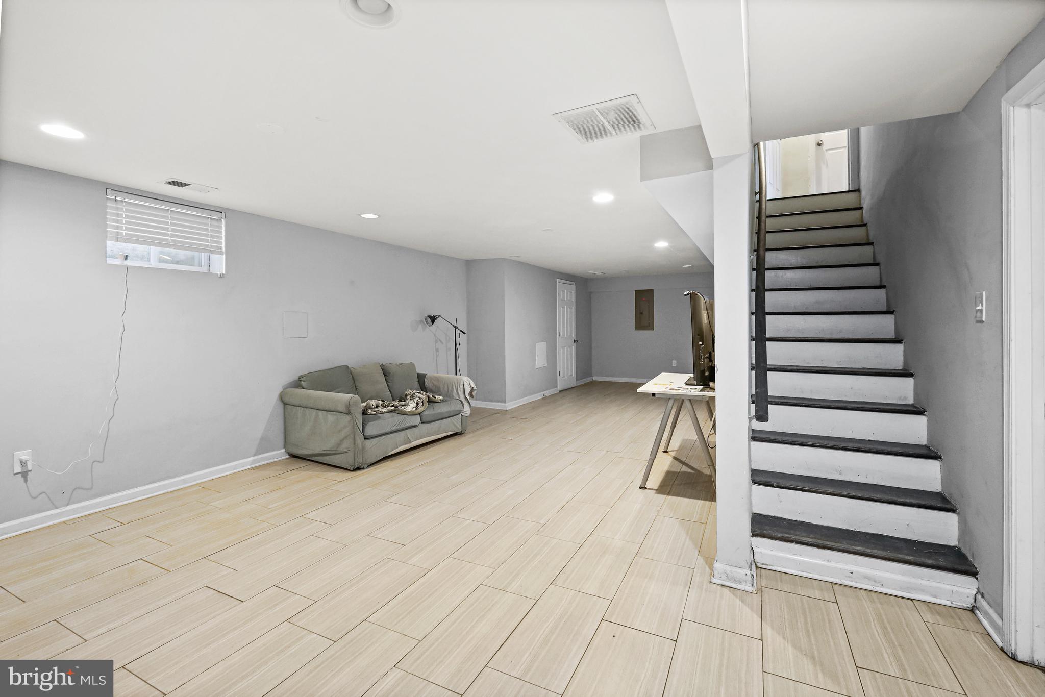 TEMPLE HILLS - Residential