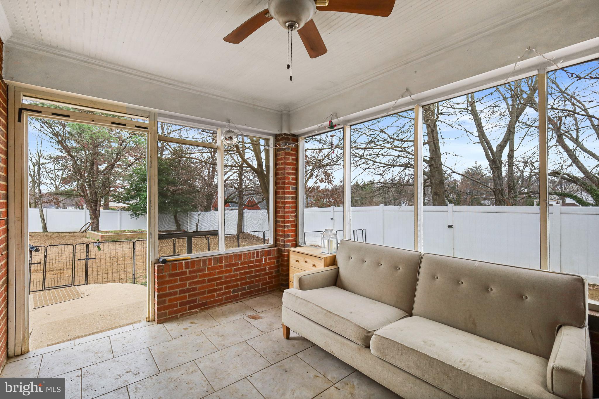 TEMPLE HILLS - Residential