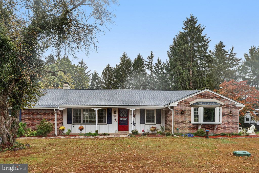 Photo of 1002 Cathill Road, SELLERSVILLE, PA 18960 (MLS # PABU2107284)