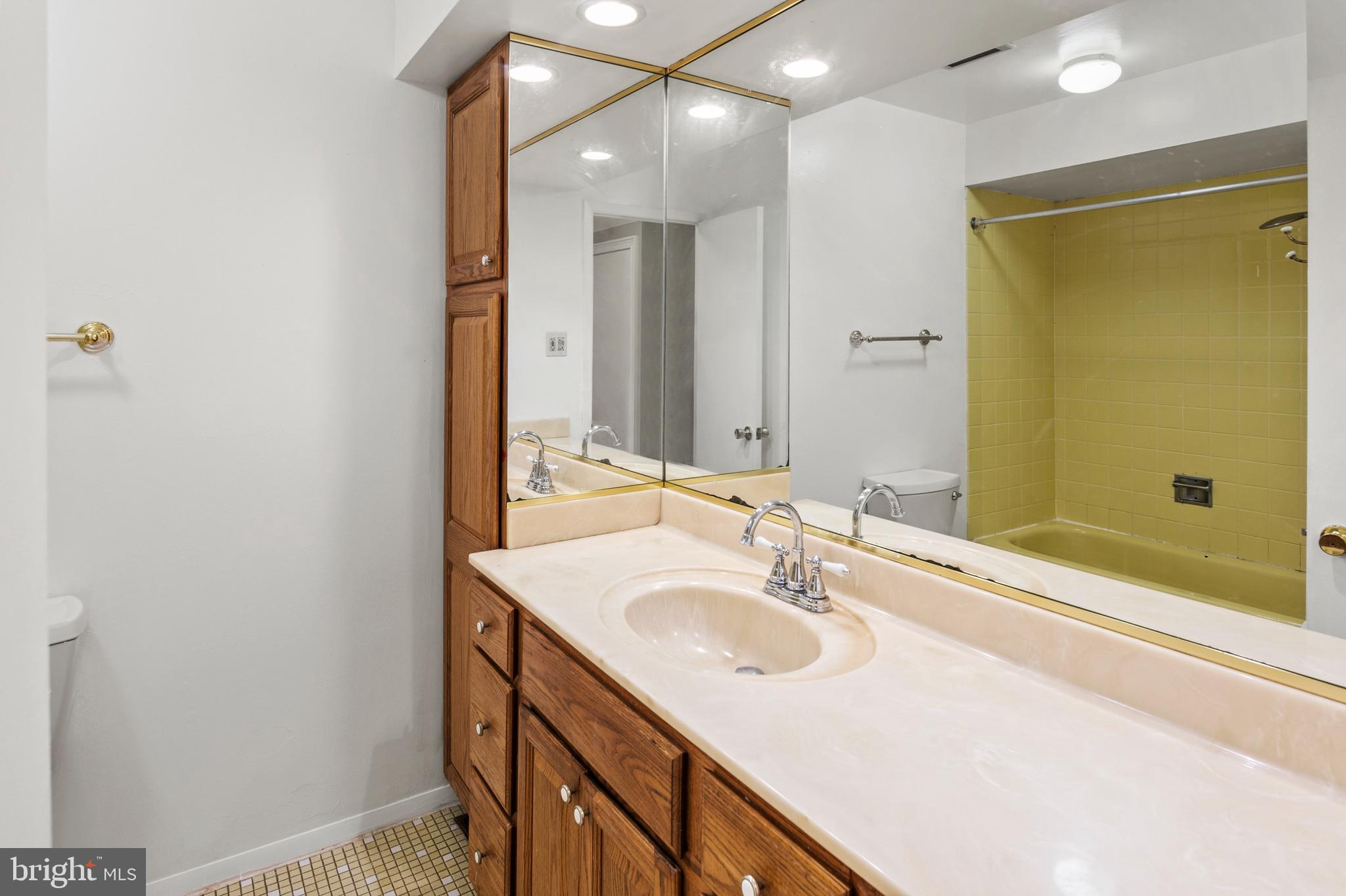 MONTPELIER - Residential