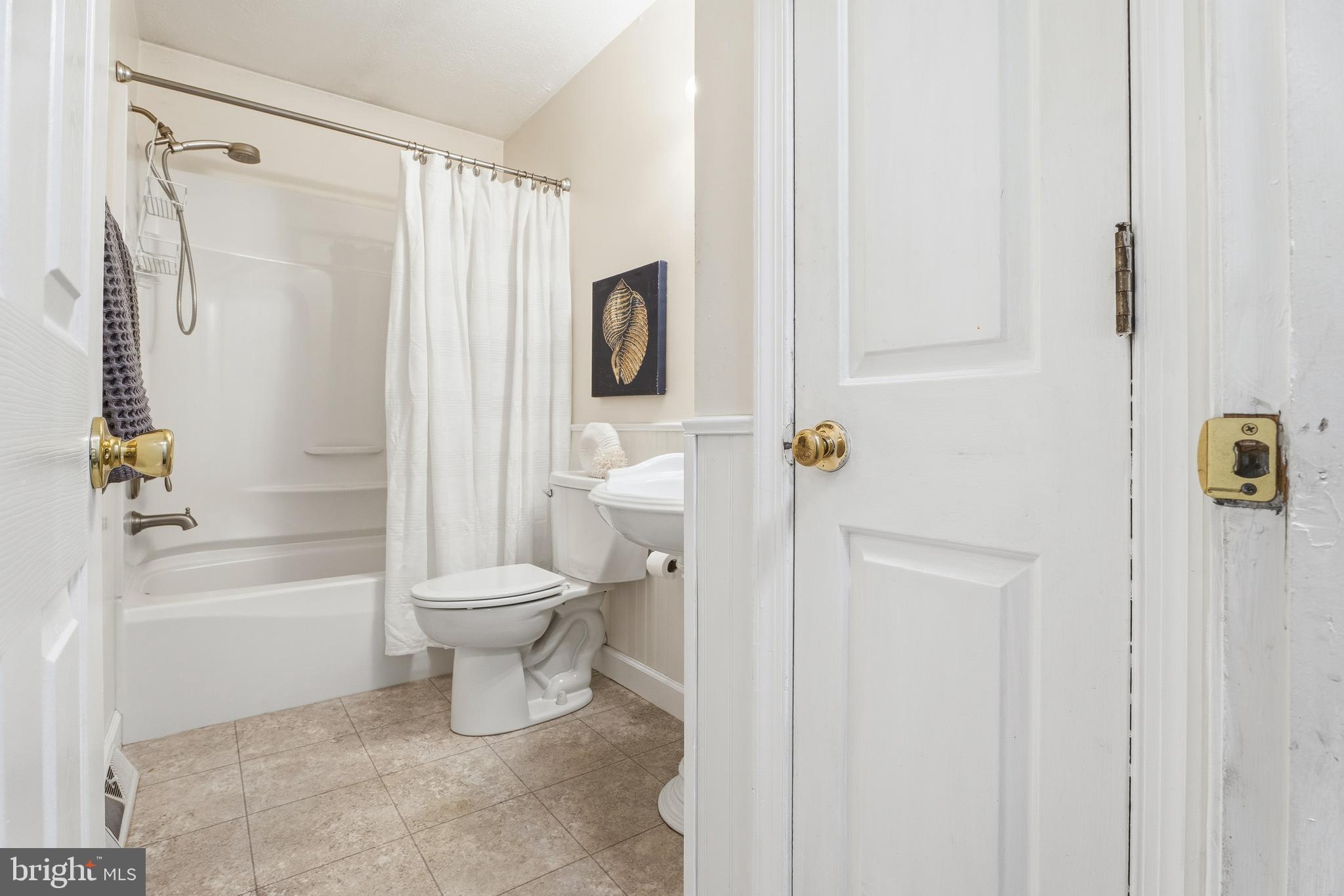 HAMPSTEAD - Residential