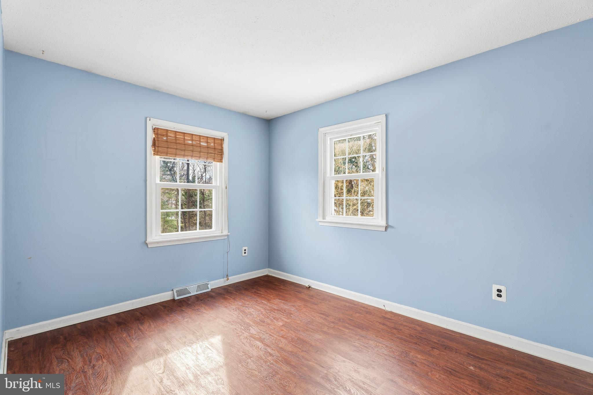 HAMPSTEAD - Residential