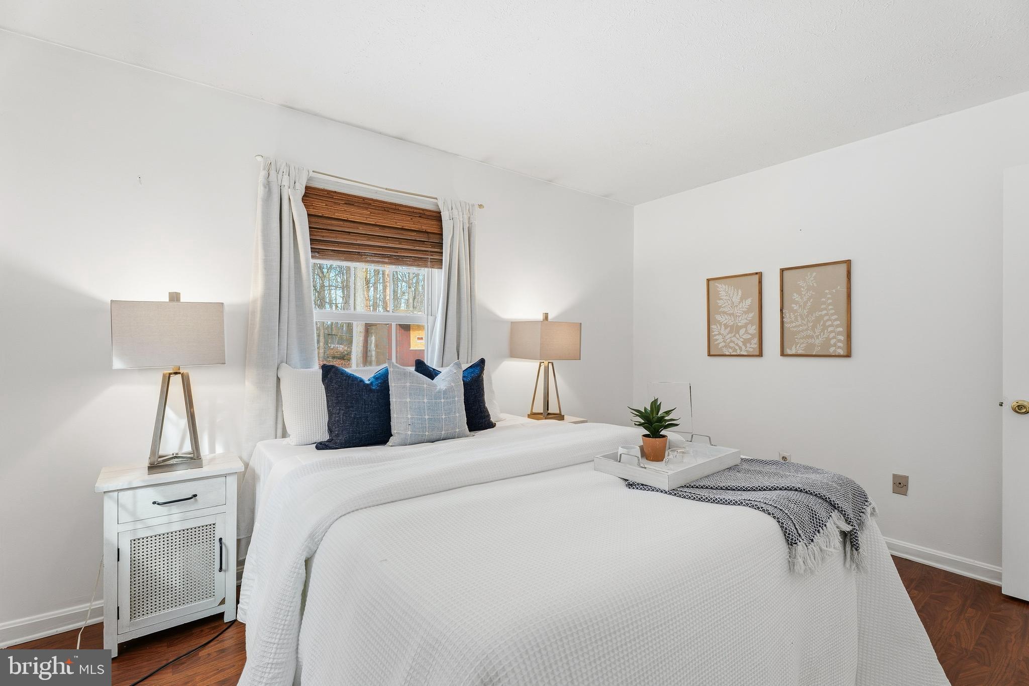 HAMPSTEAD - Residential