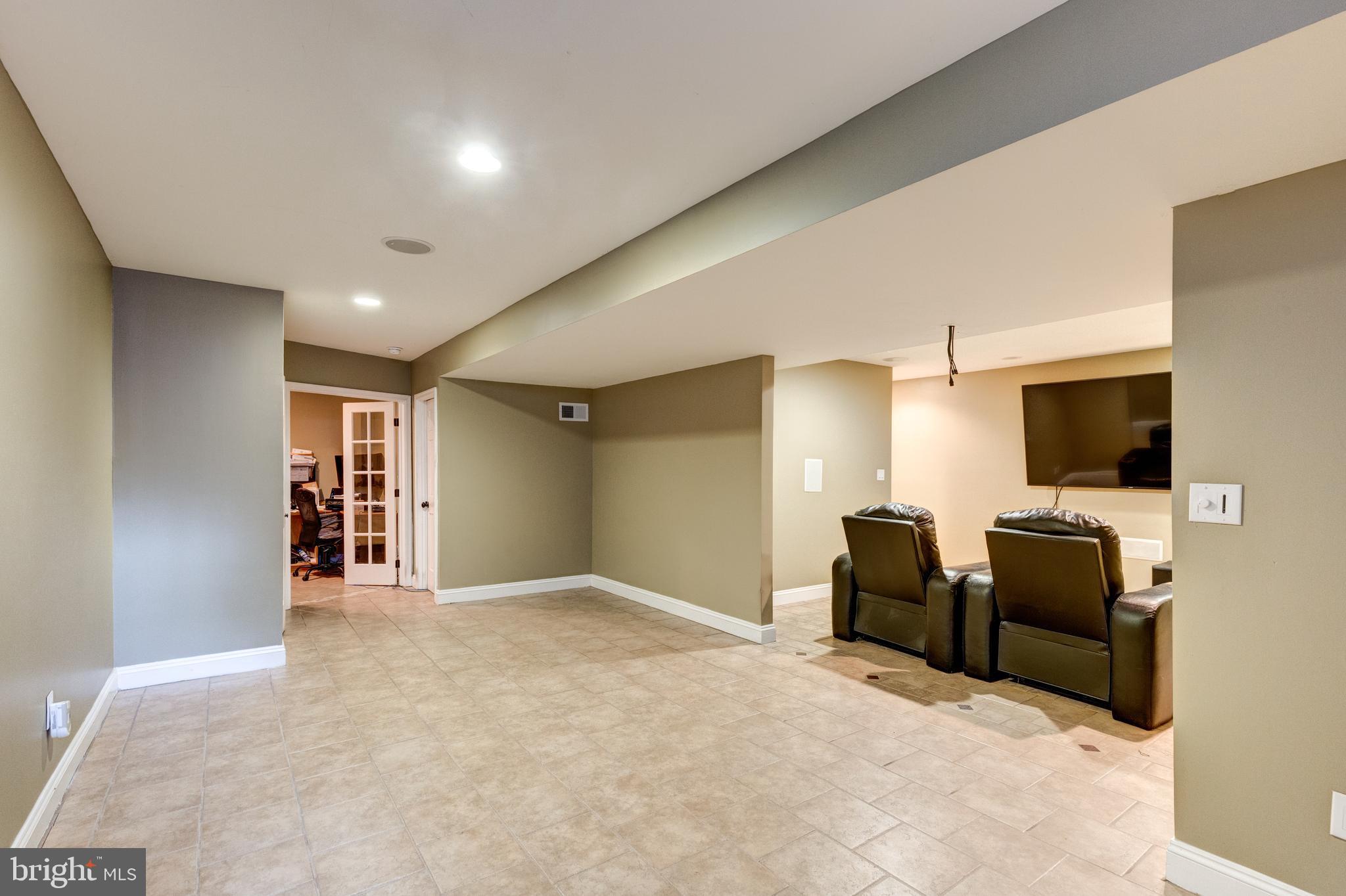 KELLYS DELIGHT - Residential