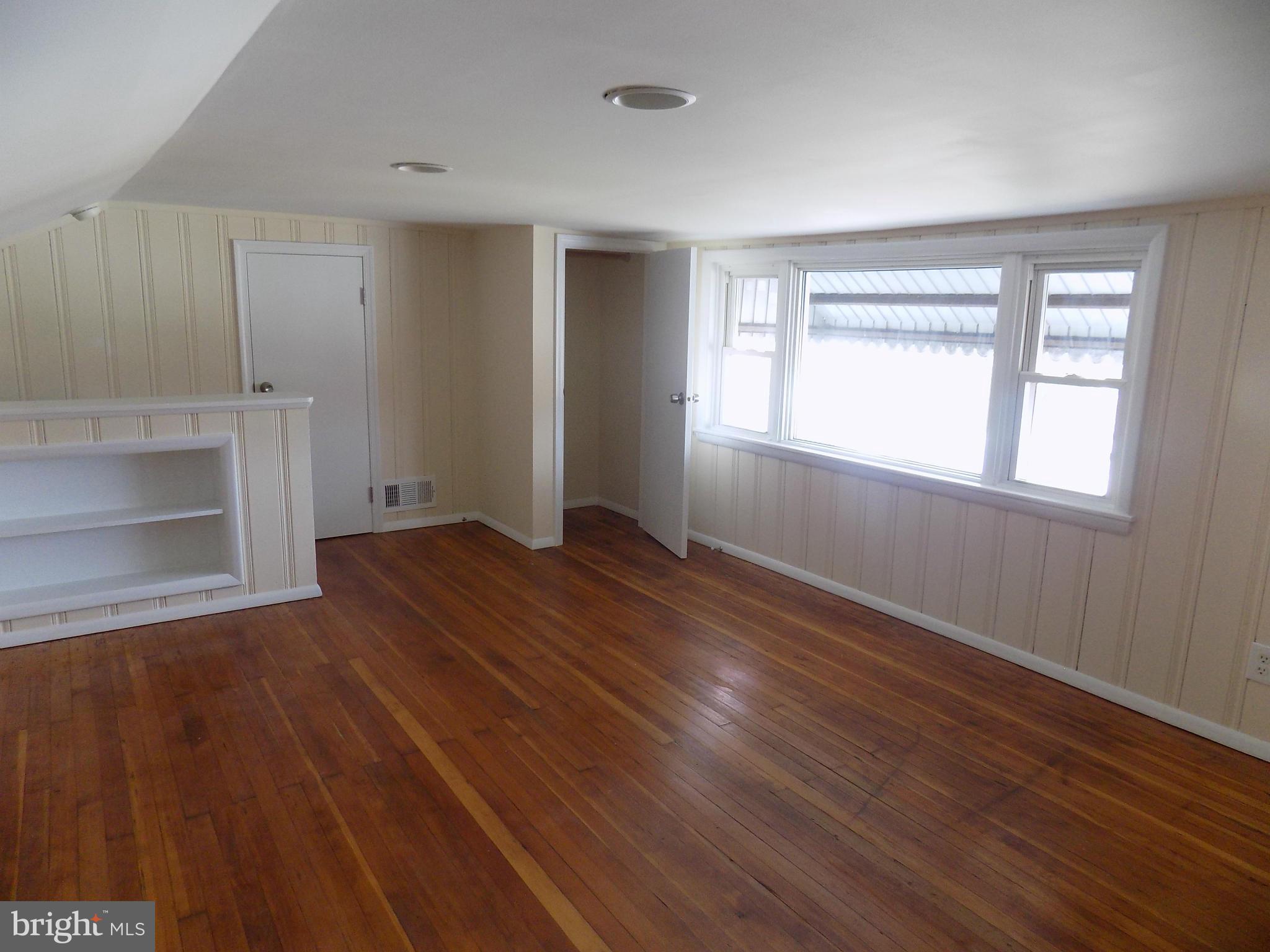 ELMWOOD - Residential Lease