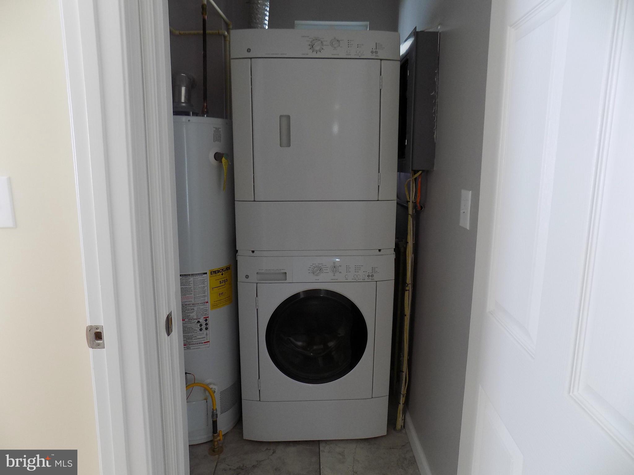 ELMWOOD - Residential Lease