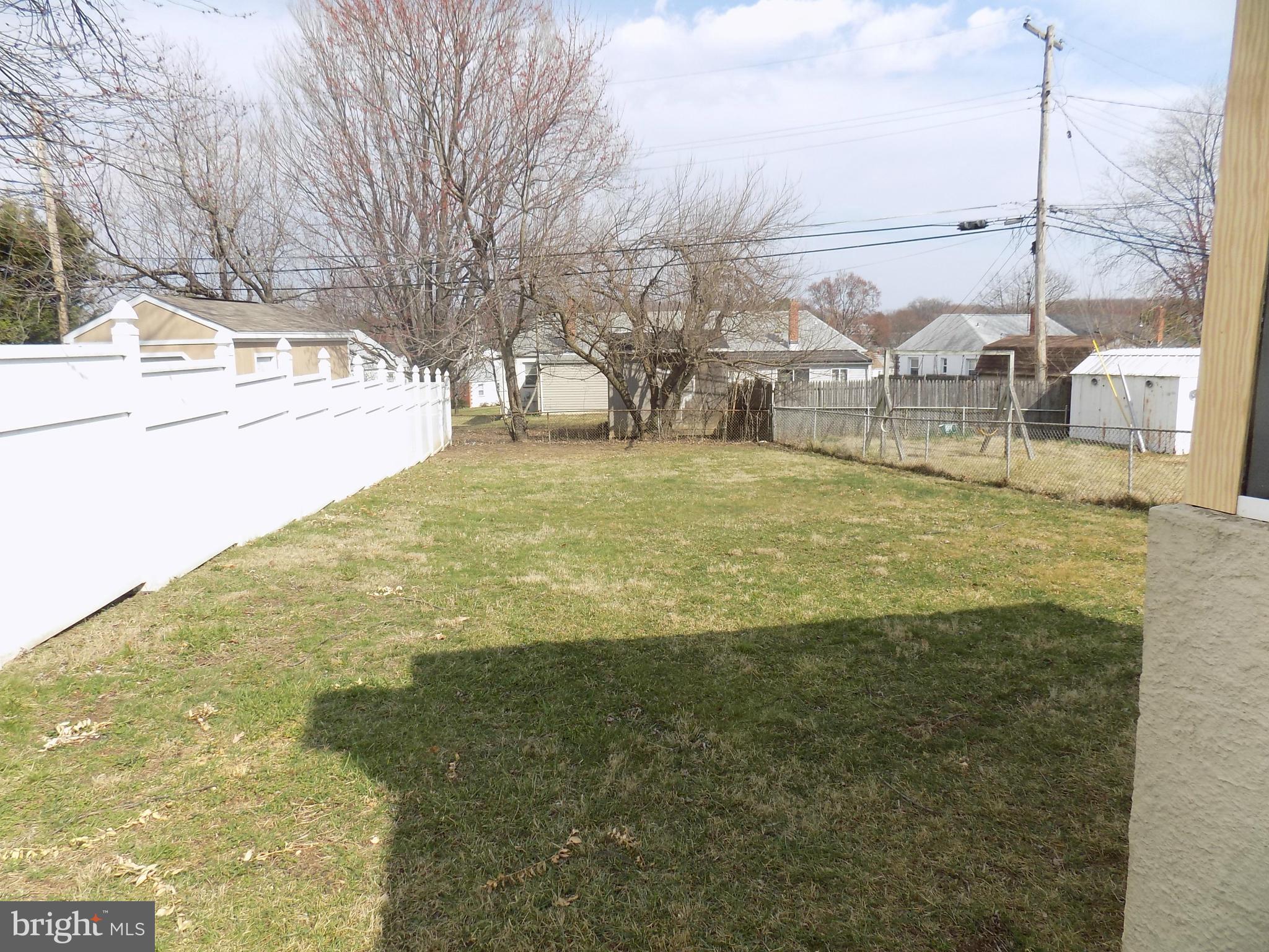 ELMWOOD - Residential Lease