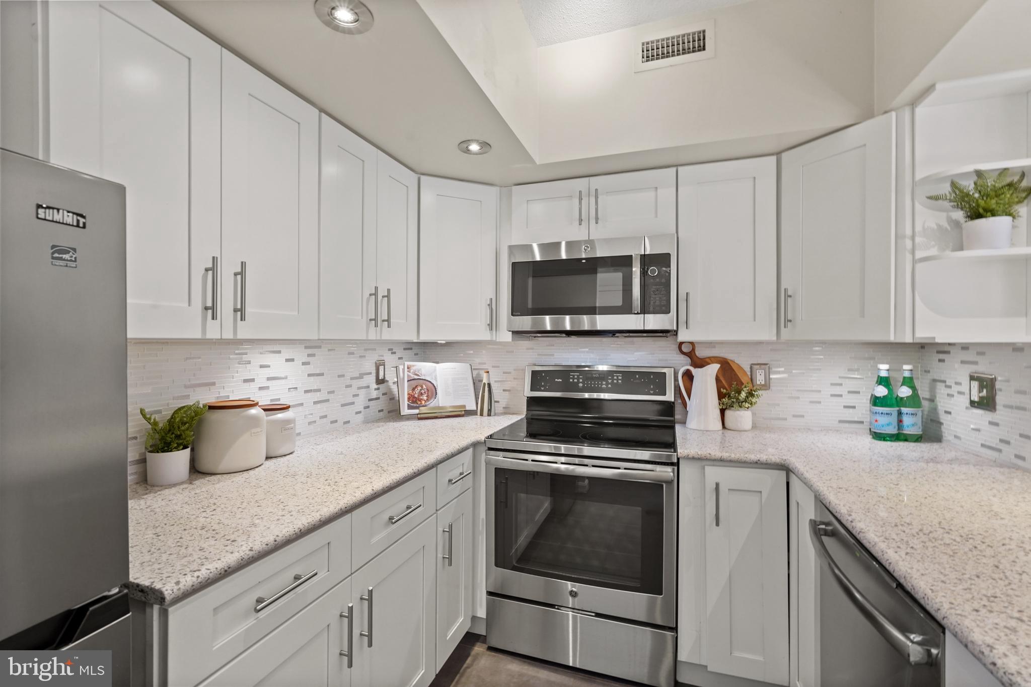 2400 CLARENDON BOULEVARD 103