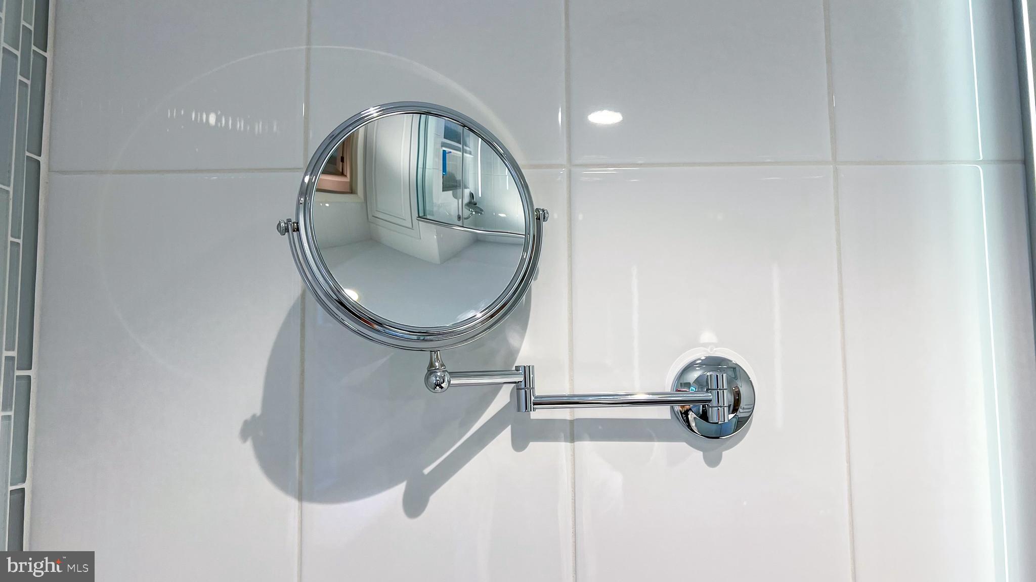 ROLLING KNOLLS - Residential