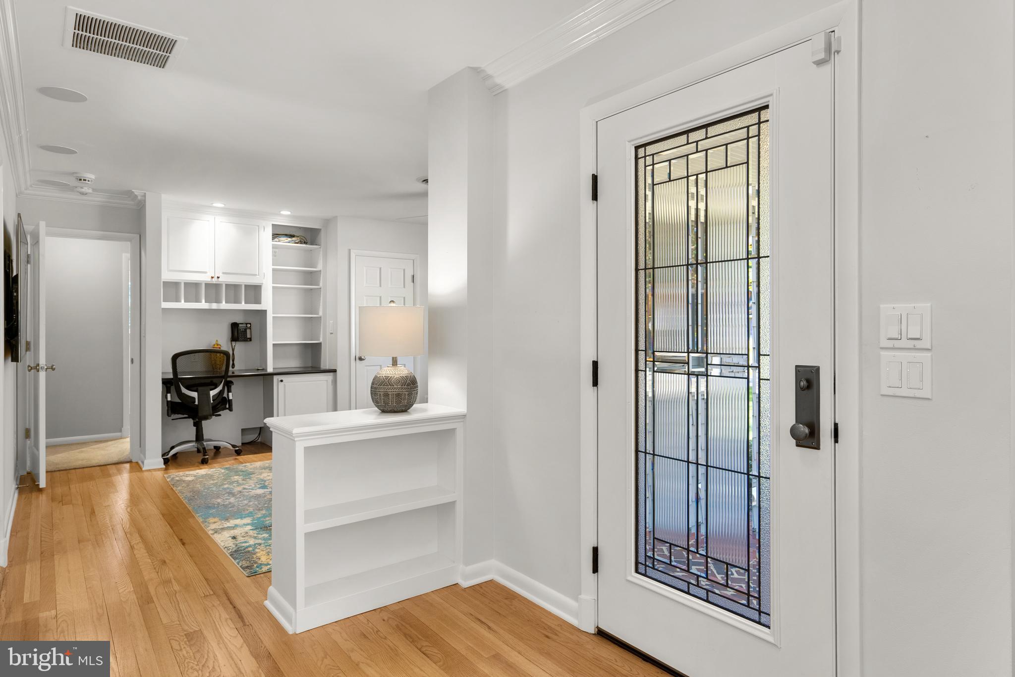 ROLLING KNOLLS - Residential