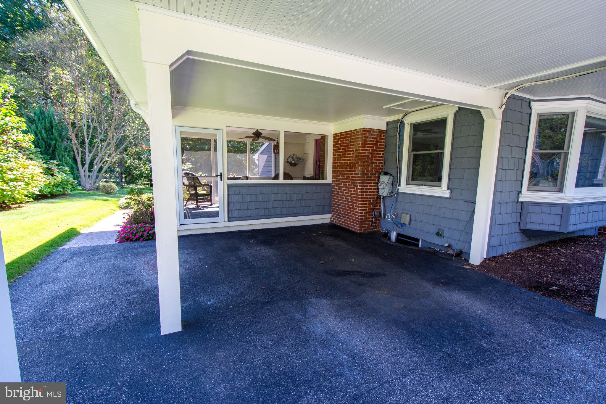 ROLLING KNOLLS - Residential