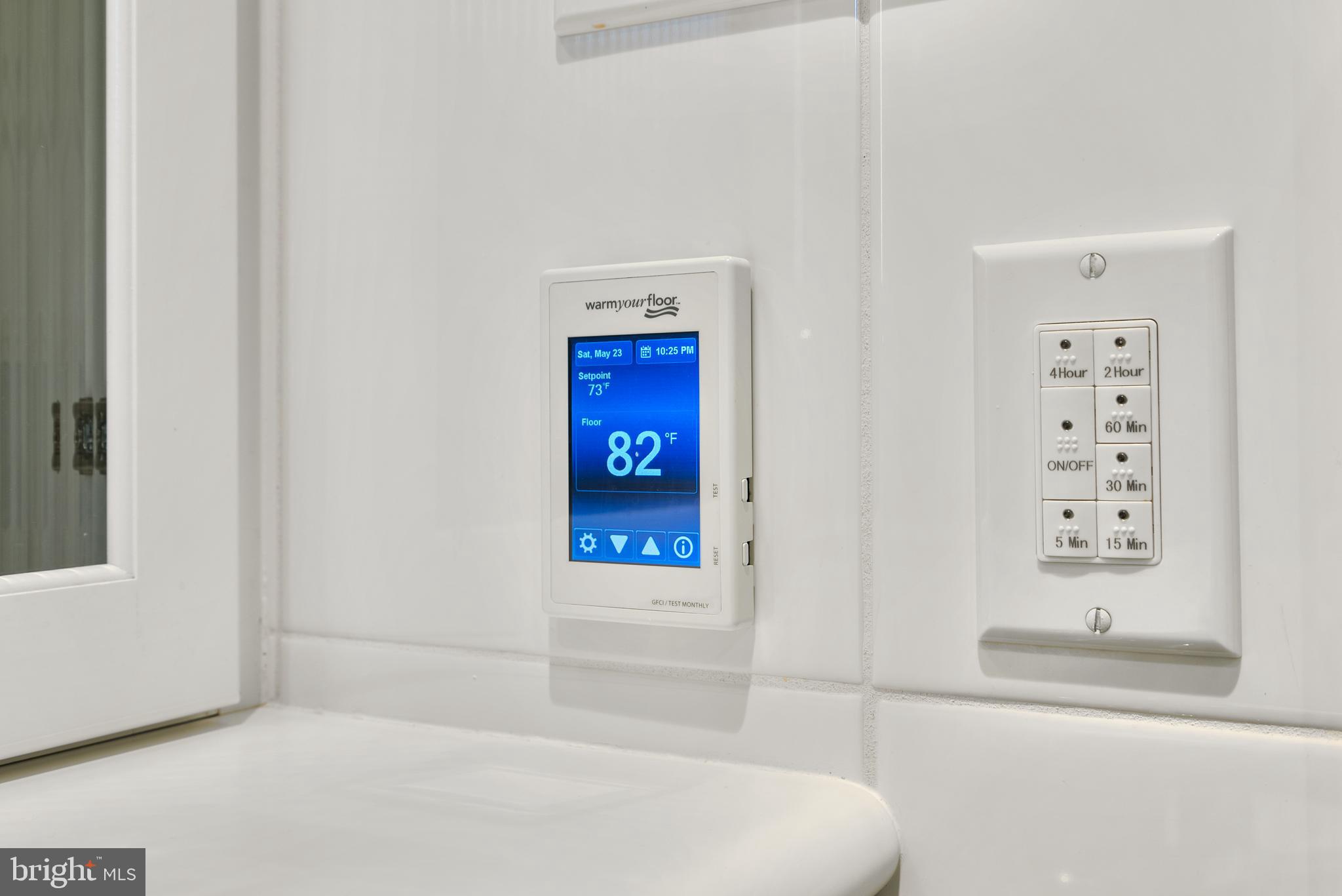 ROLLING KNOLLS - Residential