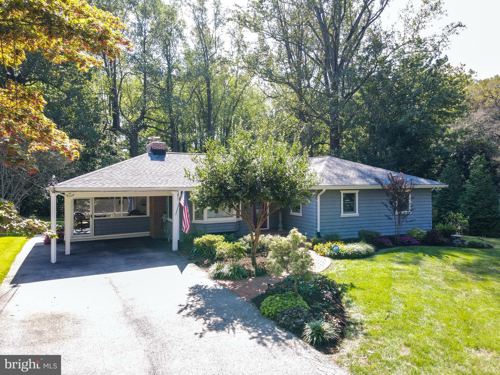 ROLLING KNOLLS - Residential