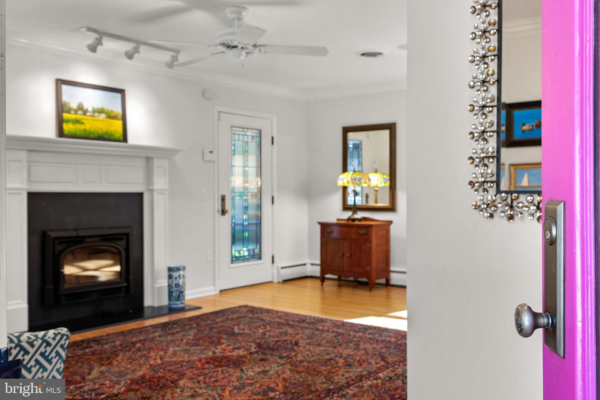 ROLLING KNOLLS - Residential