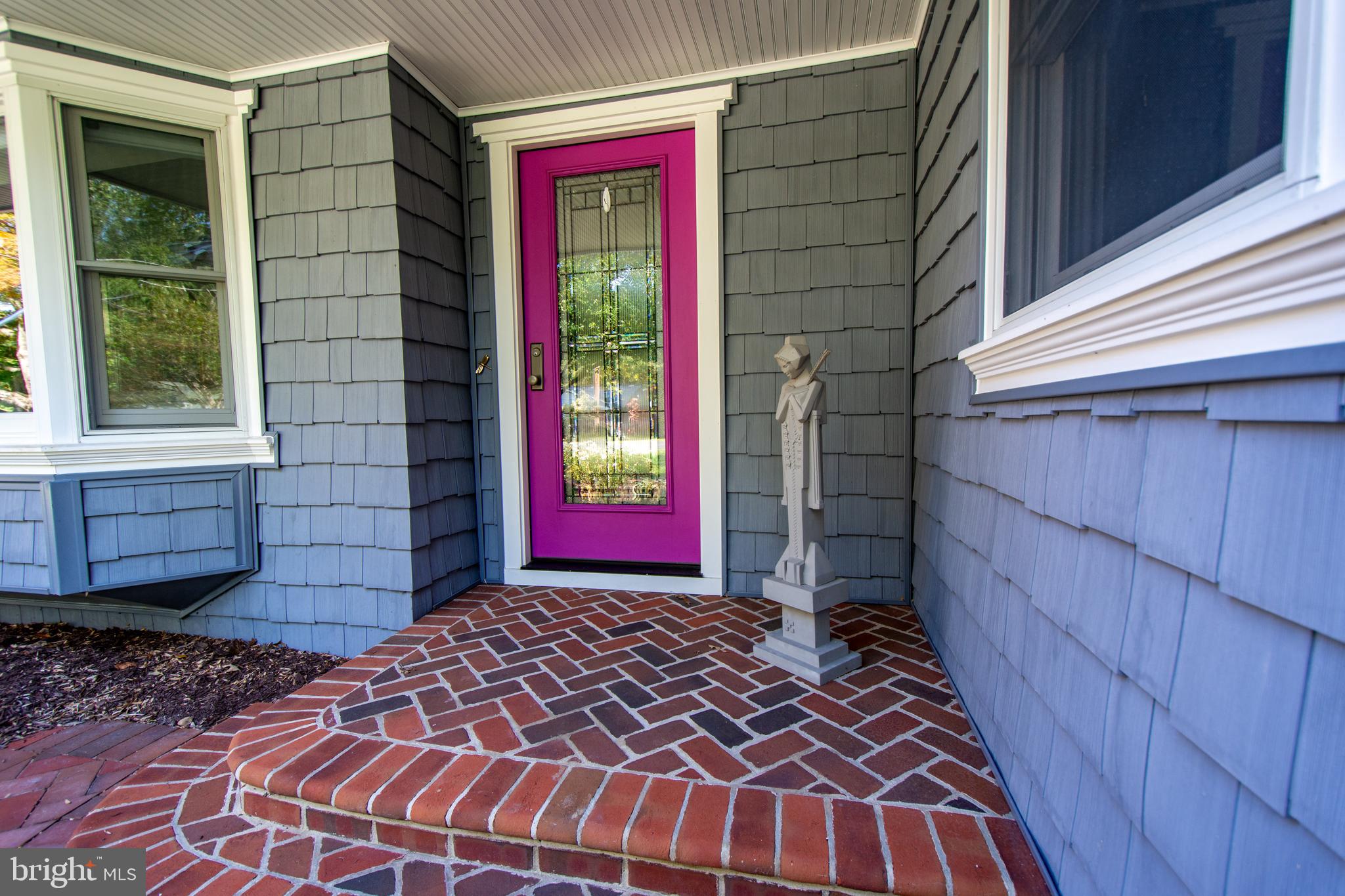 ROLLING KNOLLS - Residential