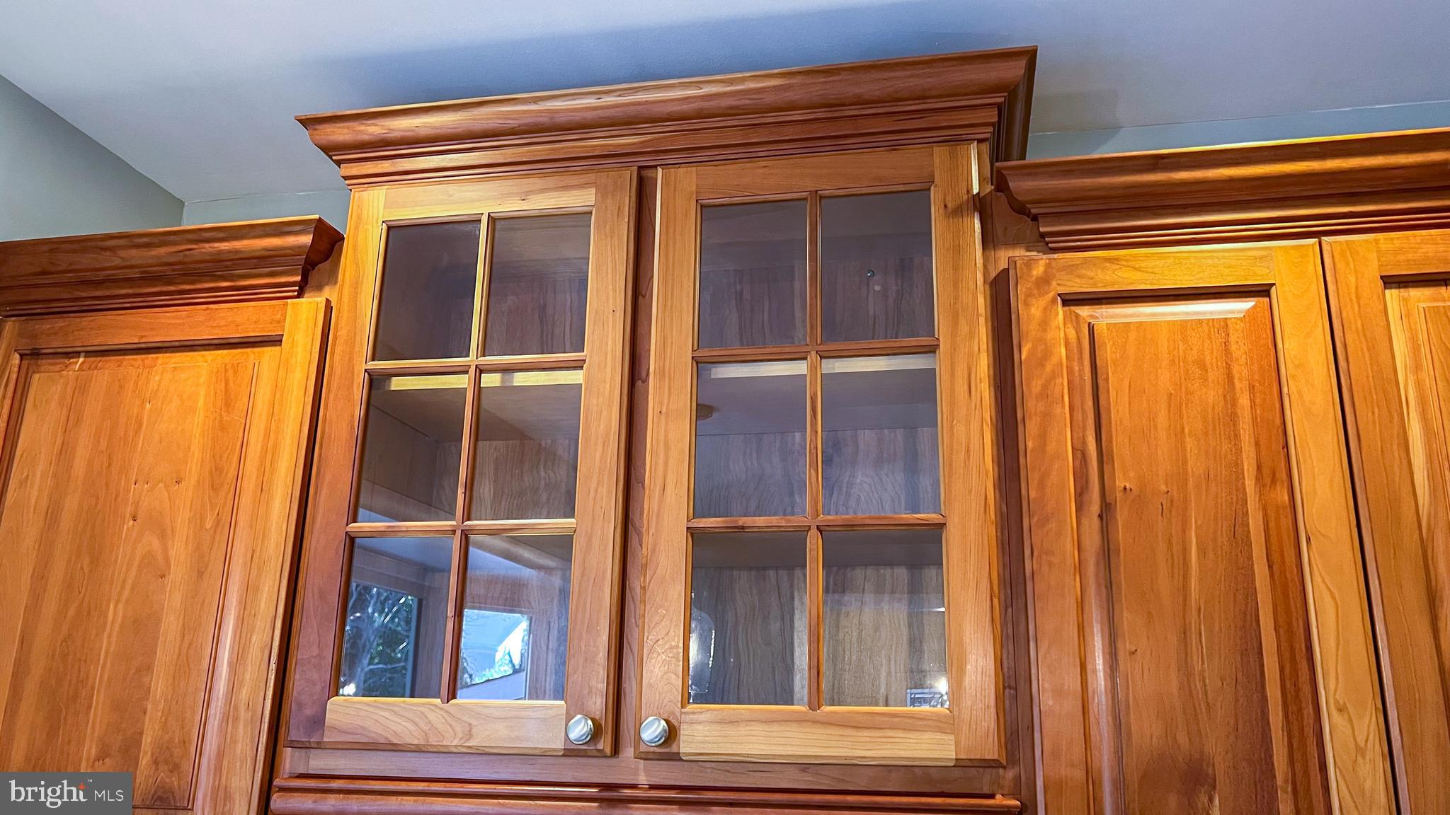 ROLLING KNOLLS - Residential