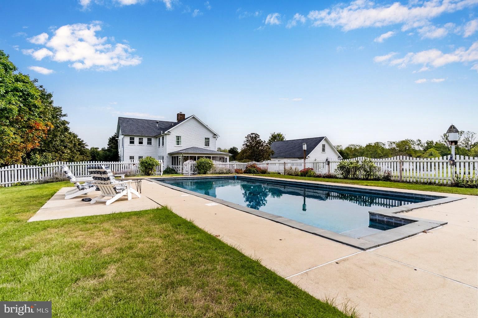 SILVER SPRING TWP - Residential