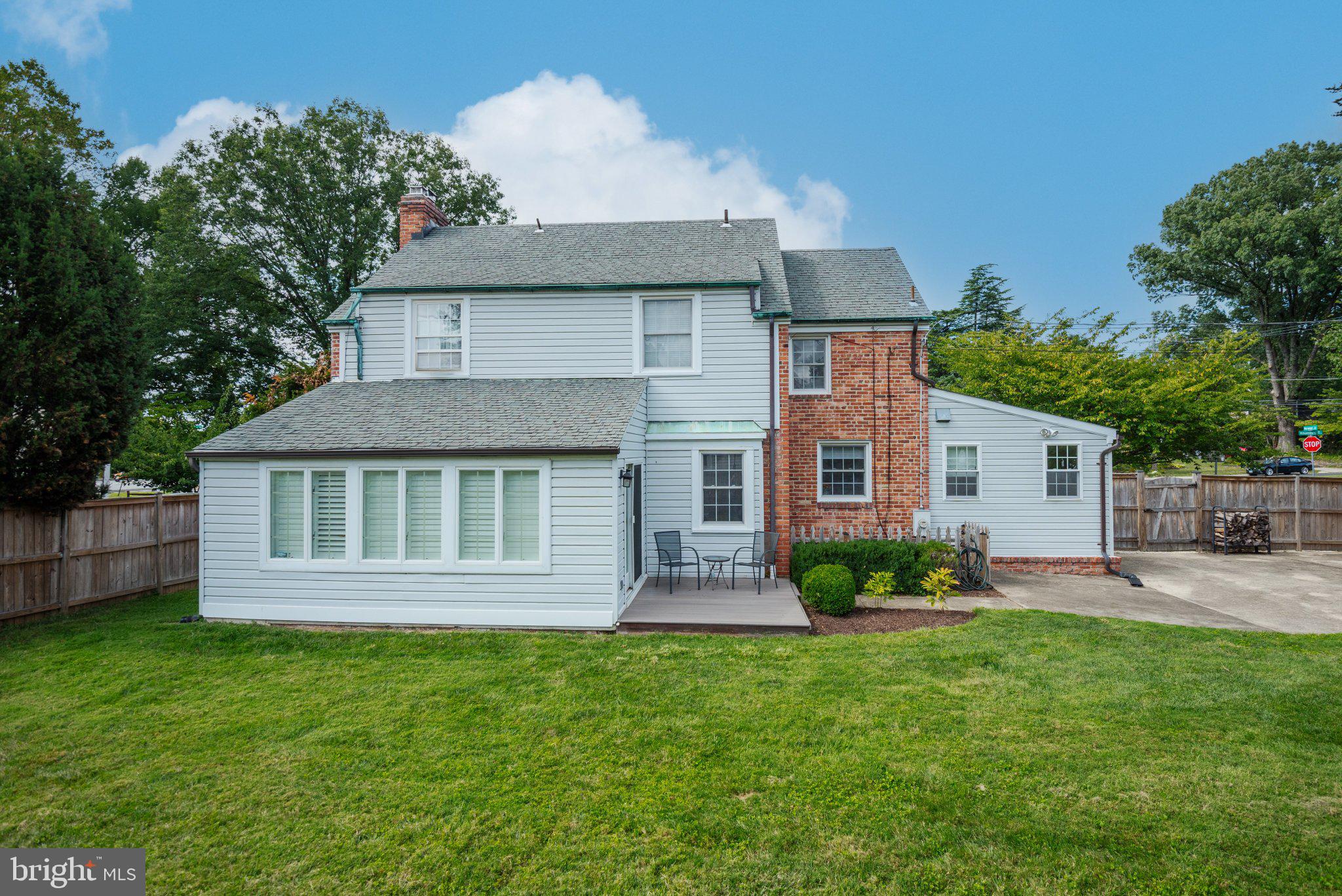 104 WILLIAMSBURG DRIVE