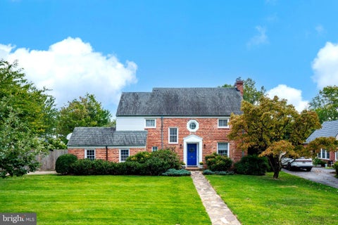 Photo of 104 Williamsburg Drive, SILVER SPRING, MD 20901 (MLS # MDMC2254478)