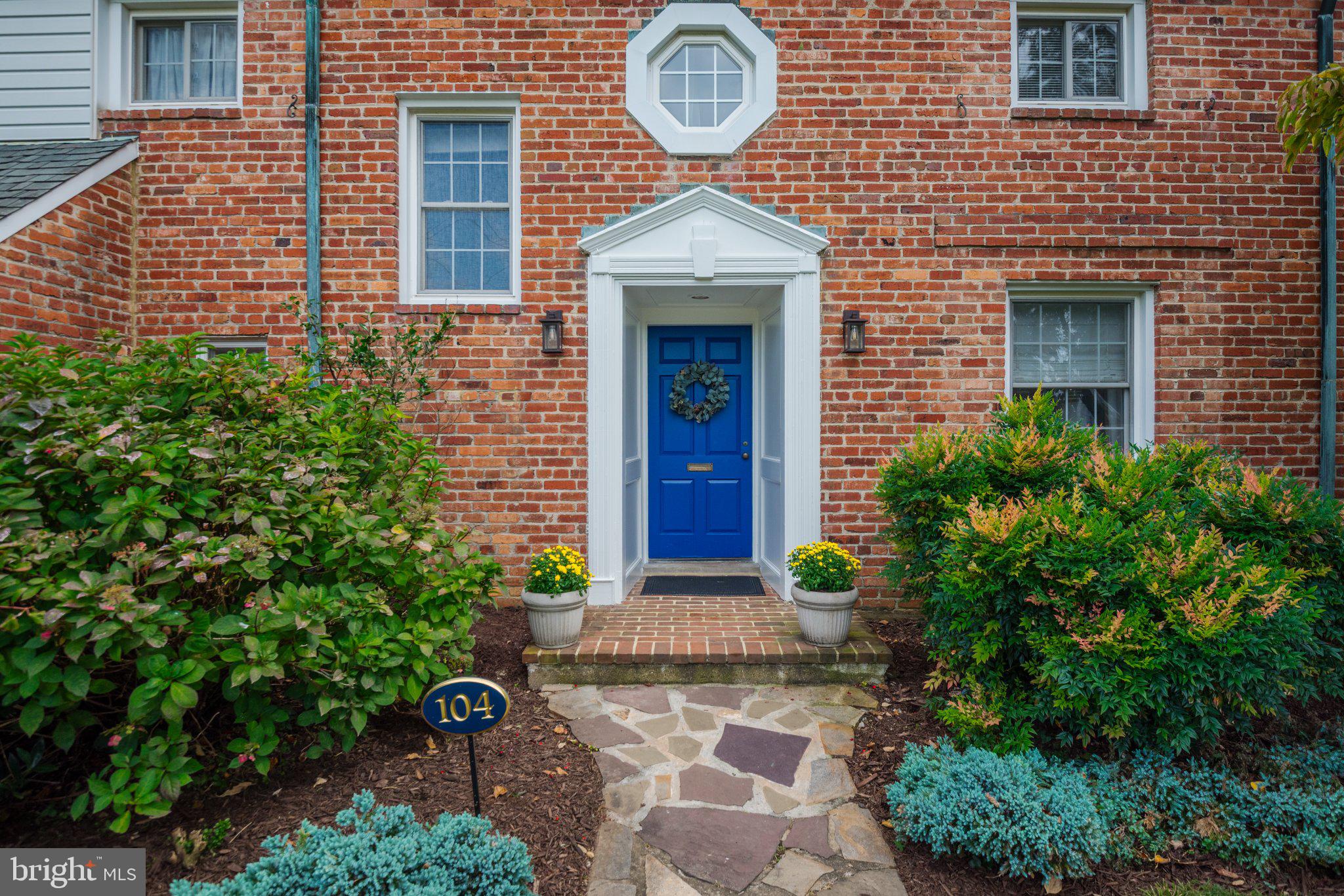 104 WILLIAMSBURG DRIVE